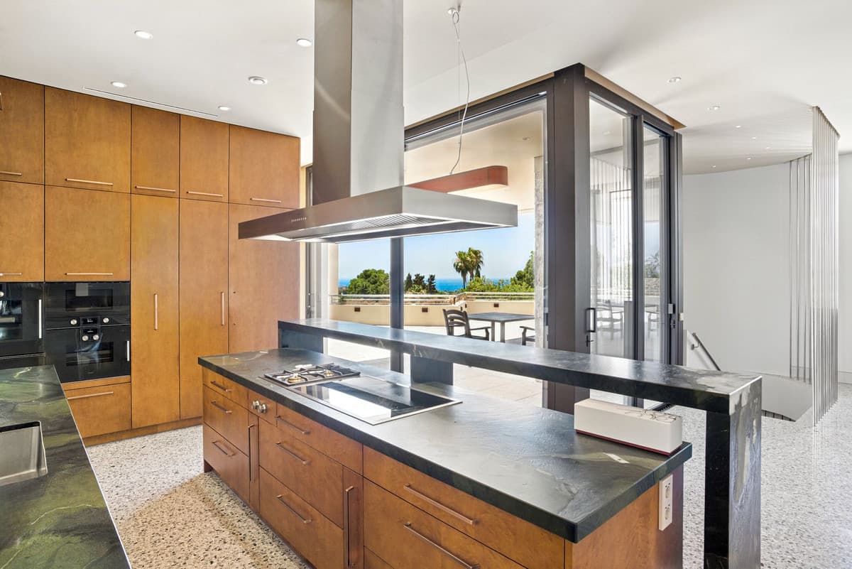 Detached Villa in Elviria — photo 4 of 10