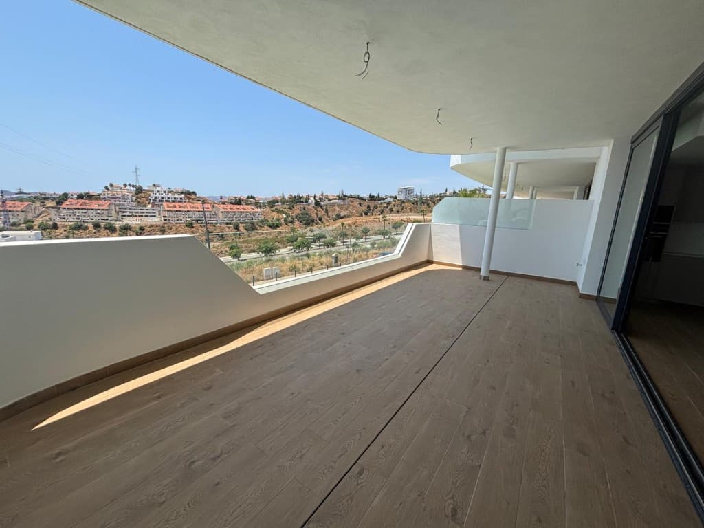 Middle Floor Apartment in Fuengirola — photo 2 of 10
