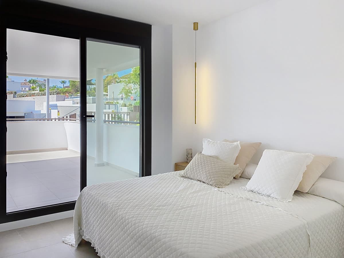 Ground Floor Apartment in Estepona — photo 4 of 10
