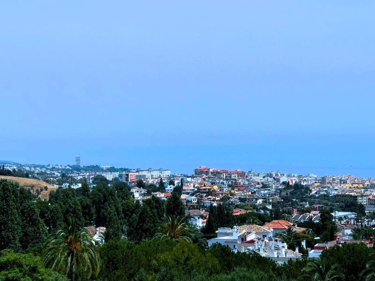 Detached Villa in Marbella — photo 1 of 10