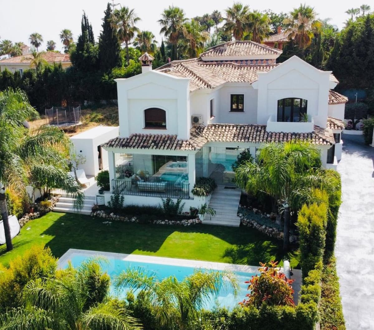 Detached Villa in Marbella — photo 2 of 10