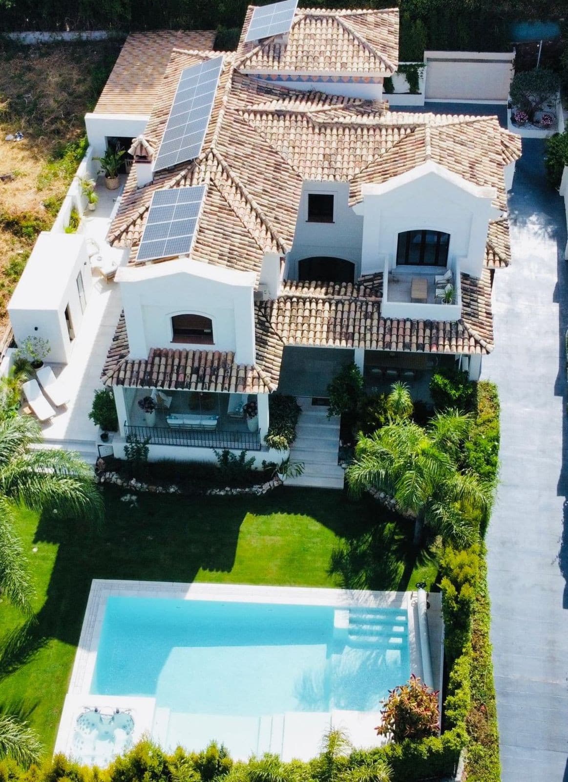 Detached Villa in Marbella — photo 3 of 10