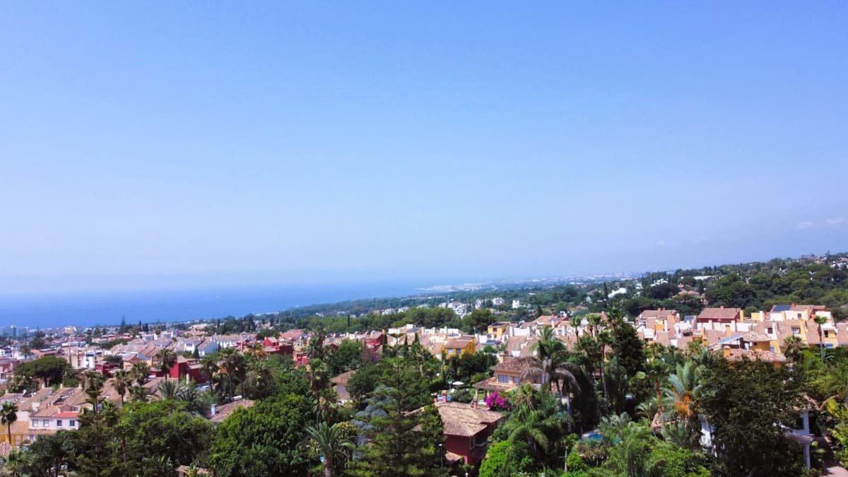Detached Villa in Marbella — photo 4 of 10