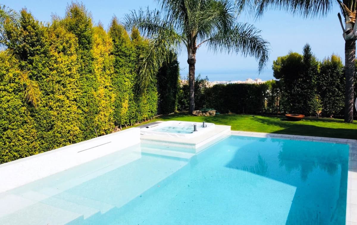 Detached Villa in Marbella — photo 9 of 10