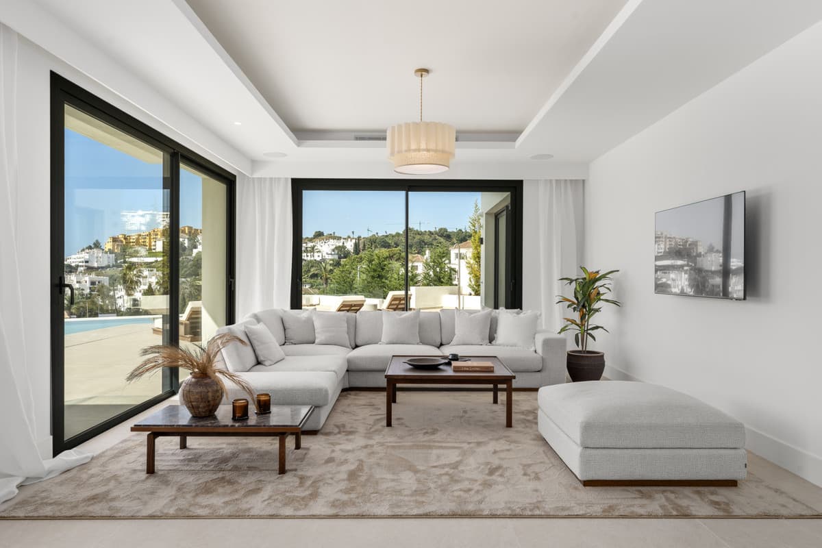 Detached Villa in Estepona — photo 3 of 10