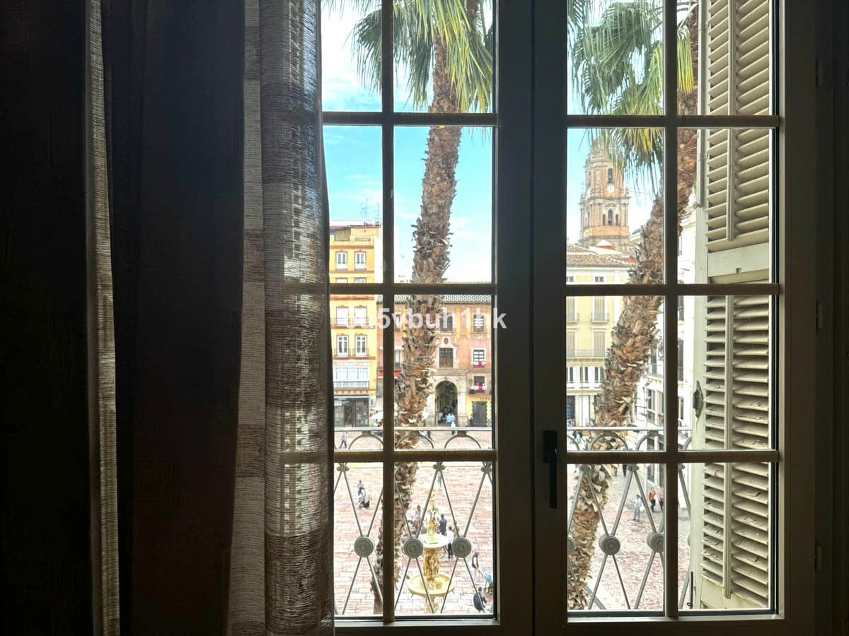 Ground Floor Apartment in Málaga — photo 2 of 10