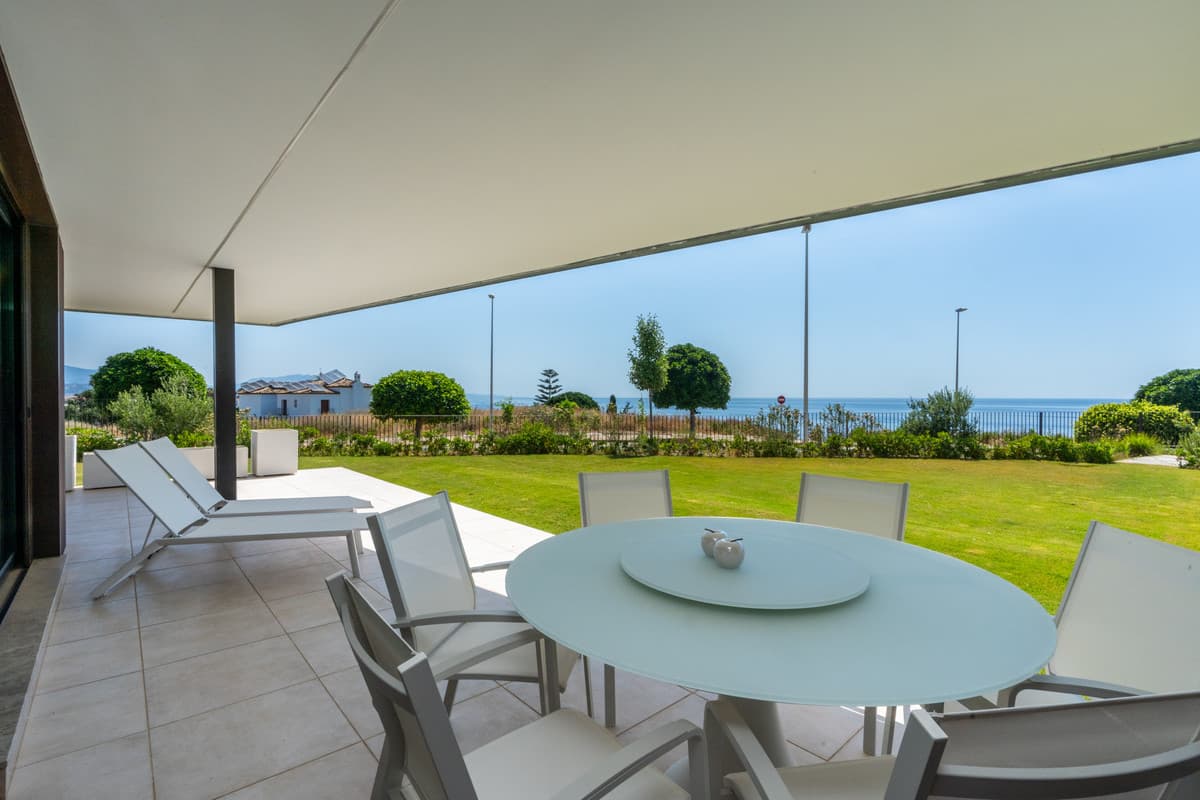 Ground Floor Apartment in Casares — photo 2 of 10