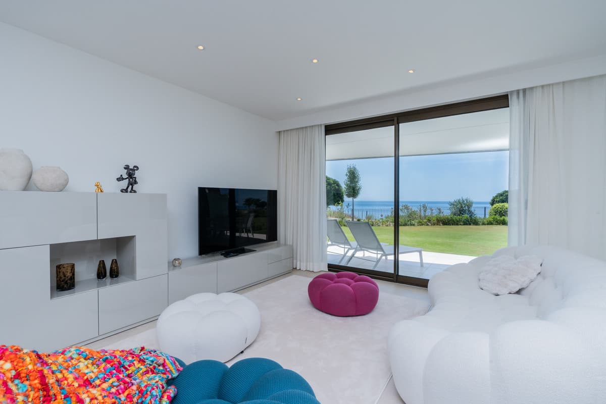 Ground Floor Apartment in Casares — photo 3 of 10