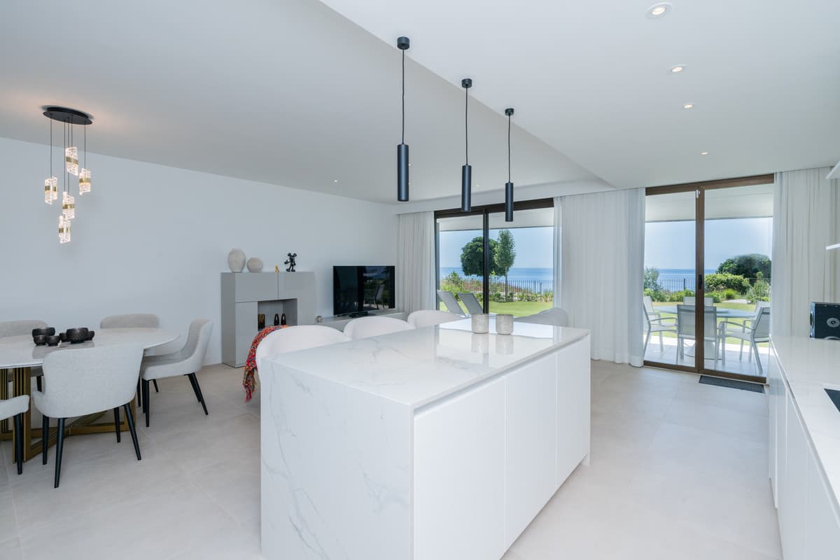 Ground Floor Apartment in Casares — photo 4 of 10