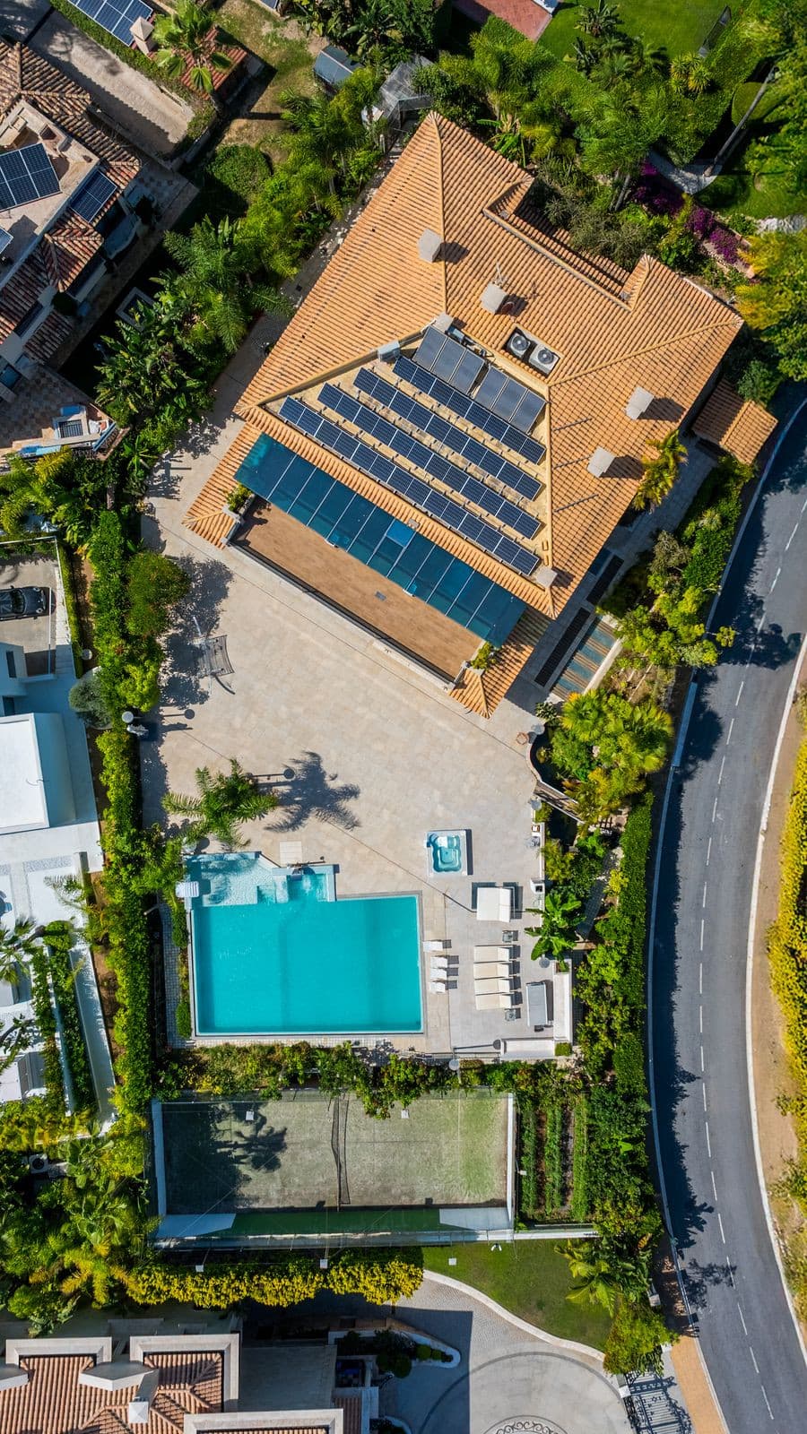 Detached Villa in Bahía de Marbella — photo 4 of 10