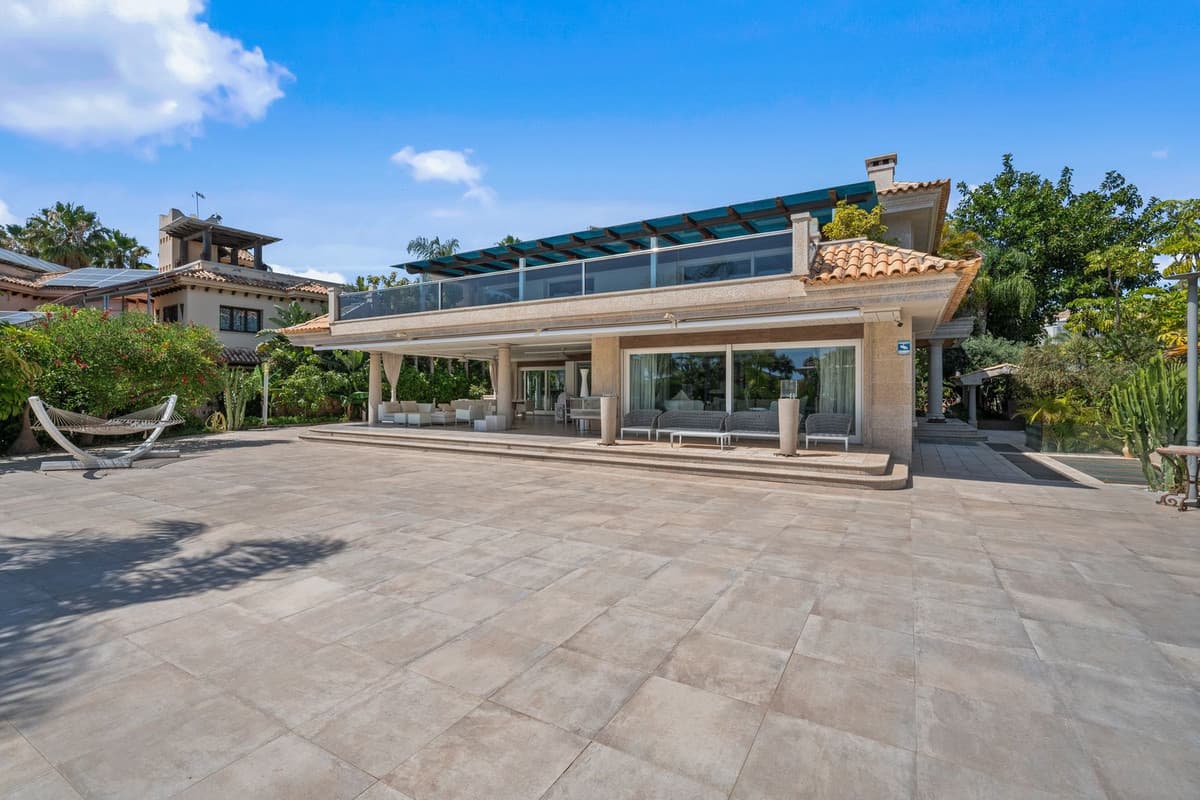 Detached Villa in Bahía de Marbella — photo 10 of 10