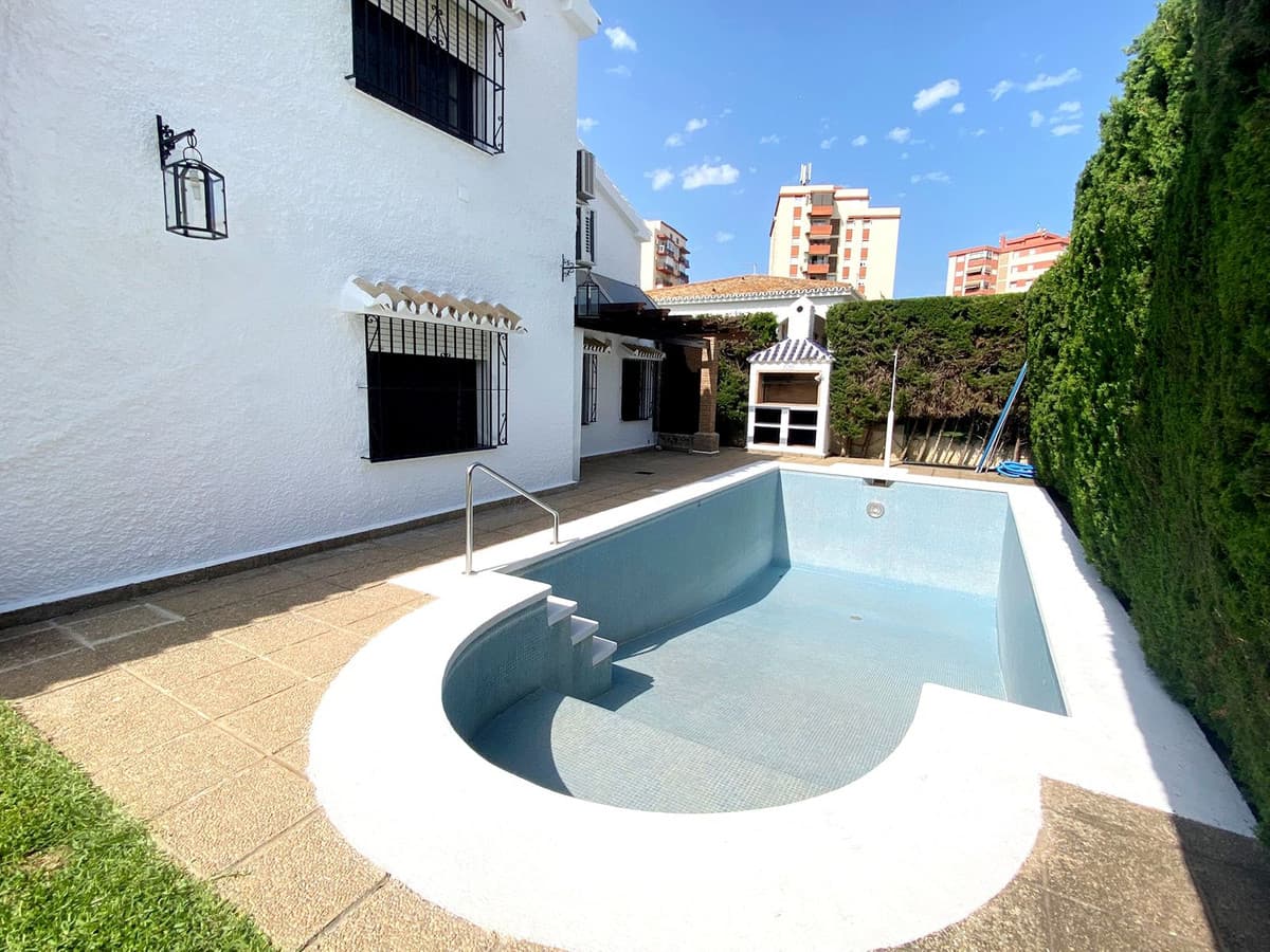 Detached Villa in Fuengirola — photo 7 of 10