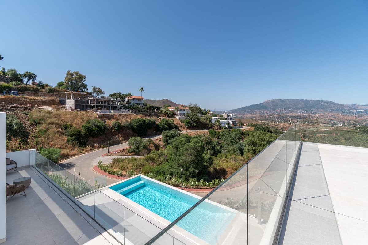 Detached Villa in La Mairena — photo 8 of 10