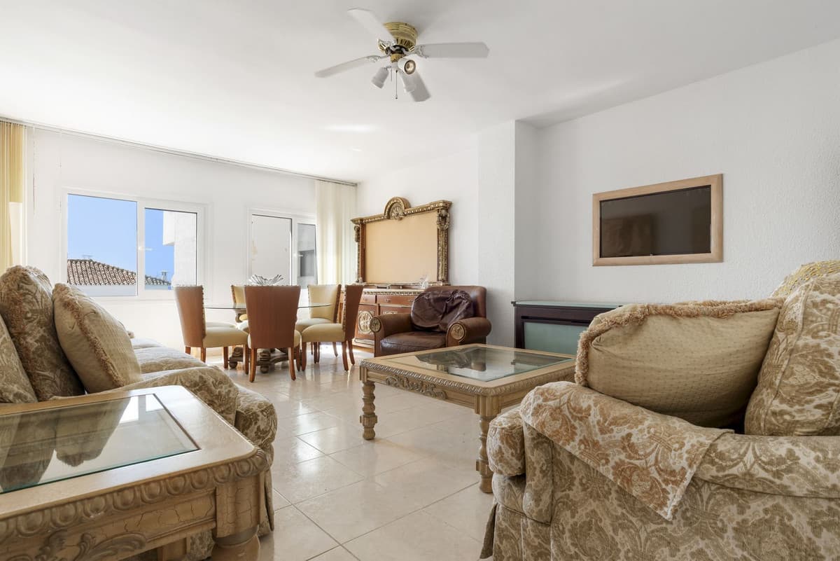Middle Floor Apartment in Puerto Banús — photo 6 of 10