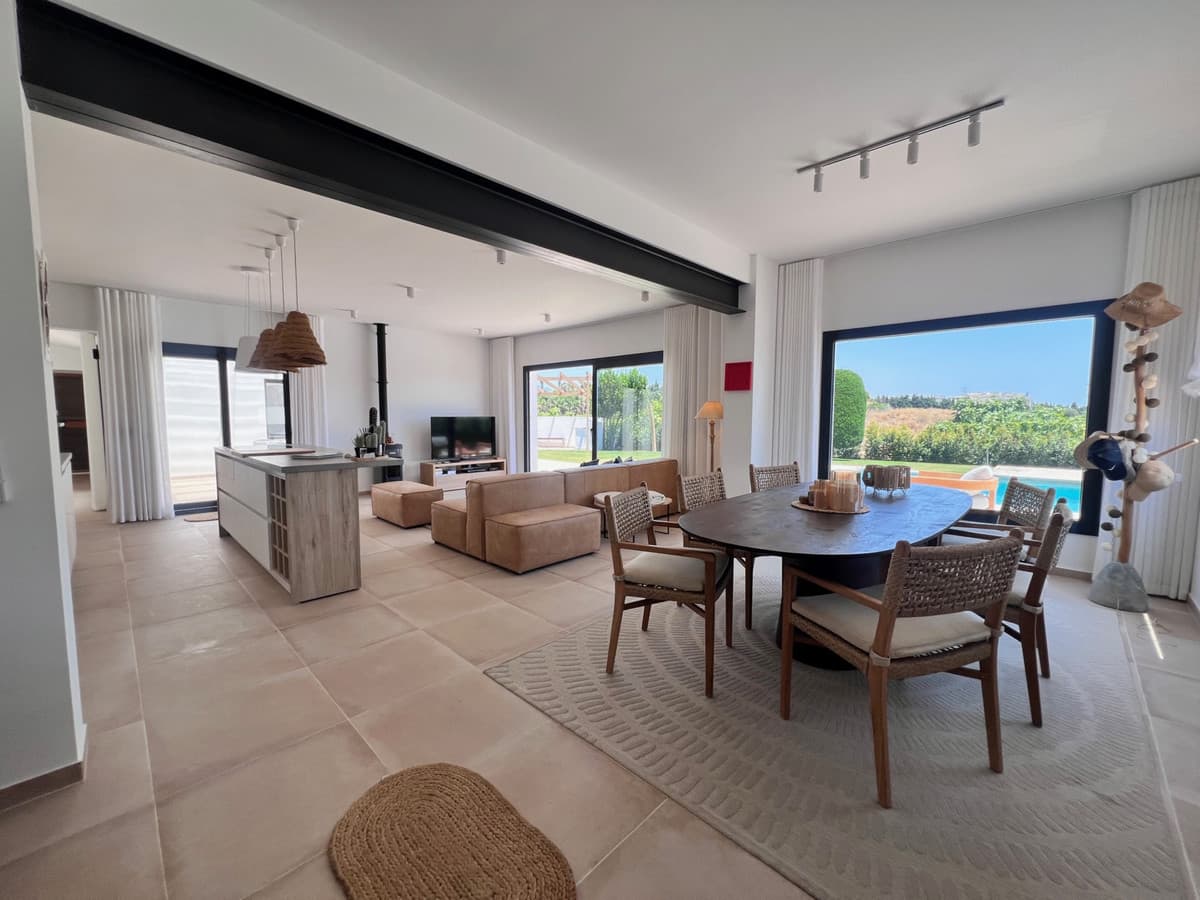 Detached Villa in New Golden Mile — photo 4 of 10