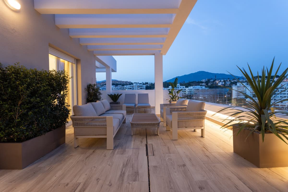 Middle Floor Apartment in Nueva Andalucía — photo 1 of 10