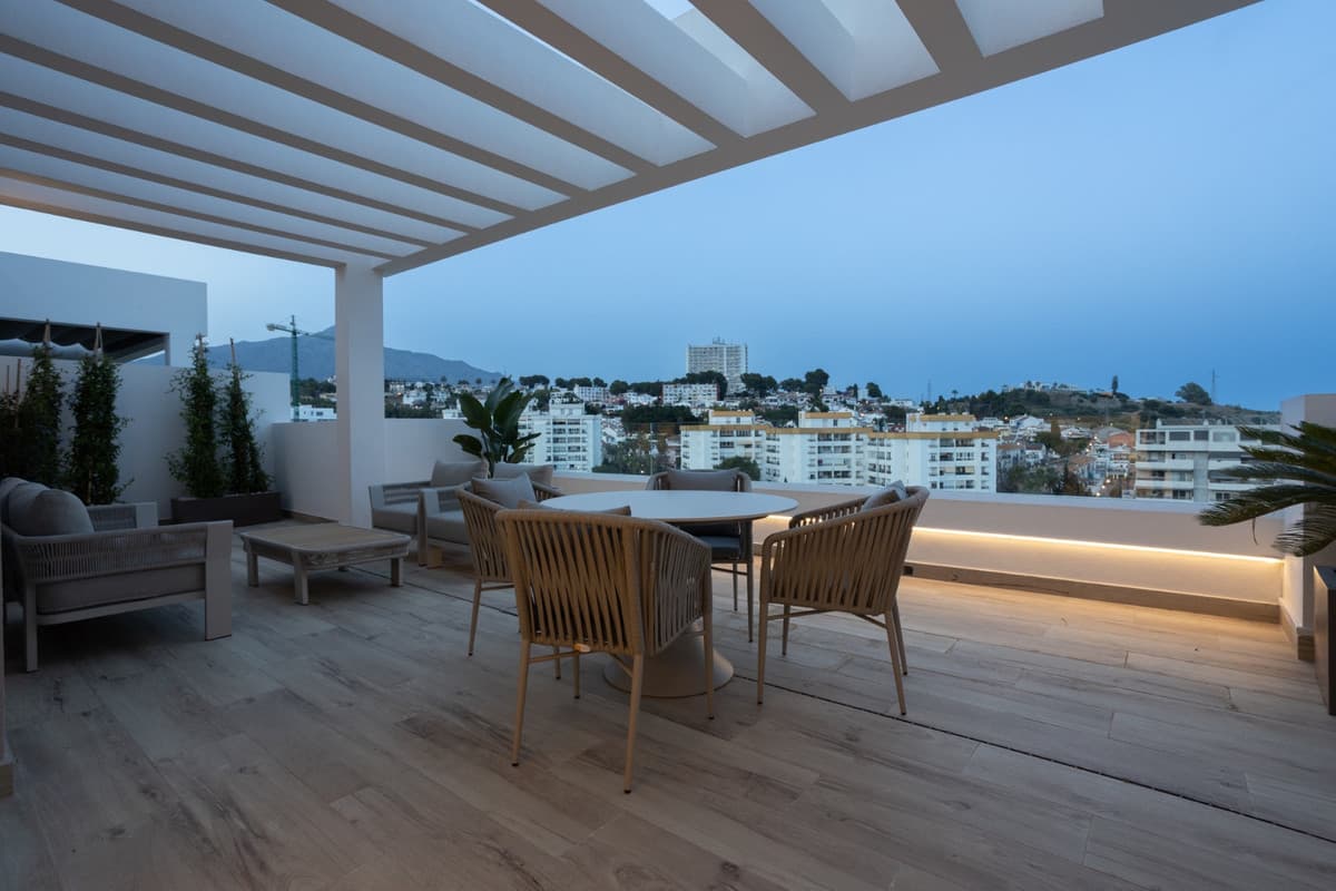 Middle Floor Apartment in Nueva Andalucía — photo 3 of 10