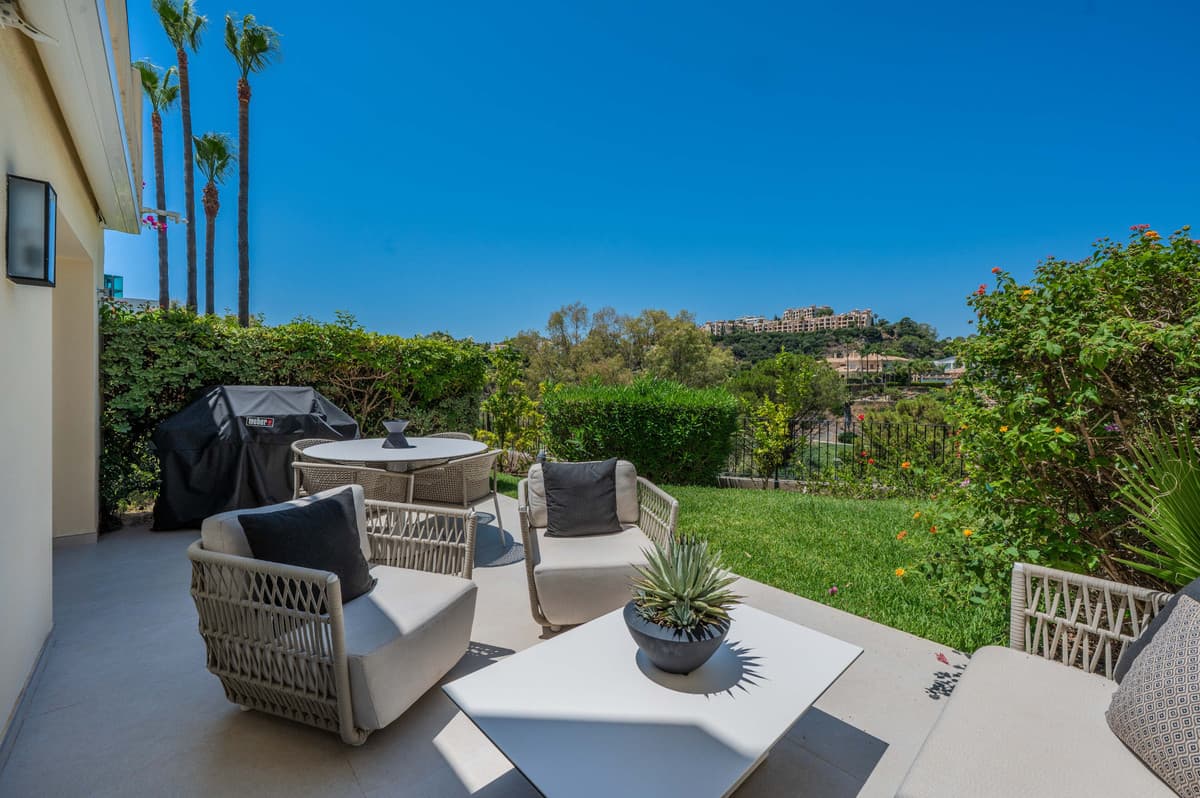 Townhouse in La Quinta — photo 8 of 10