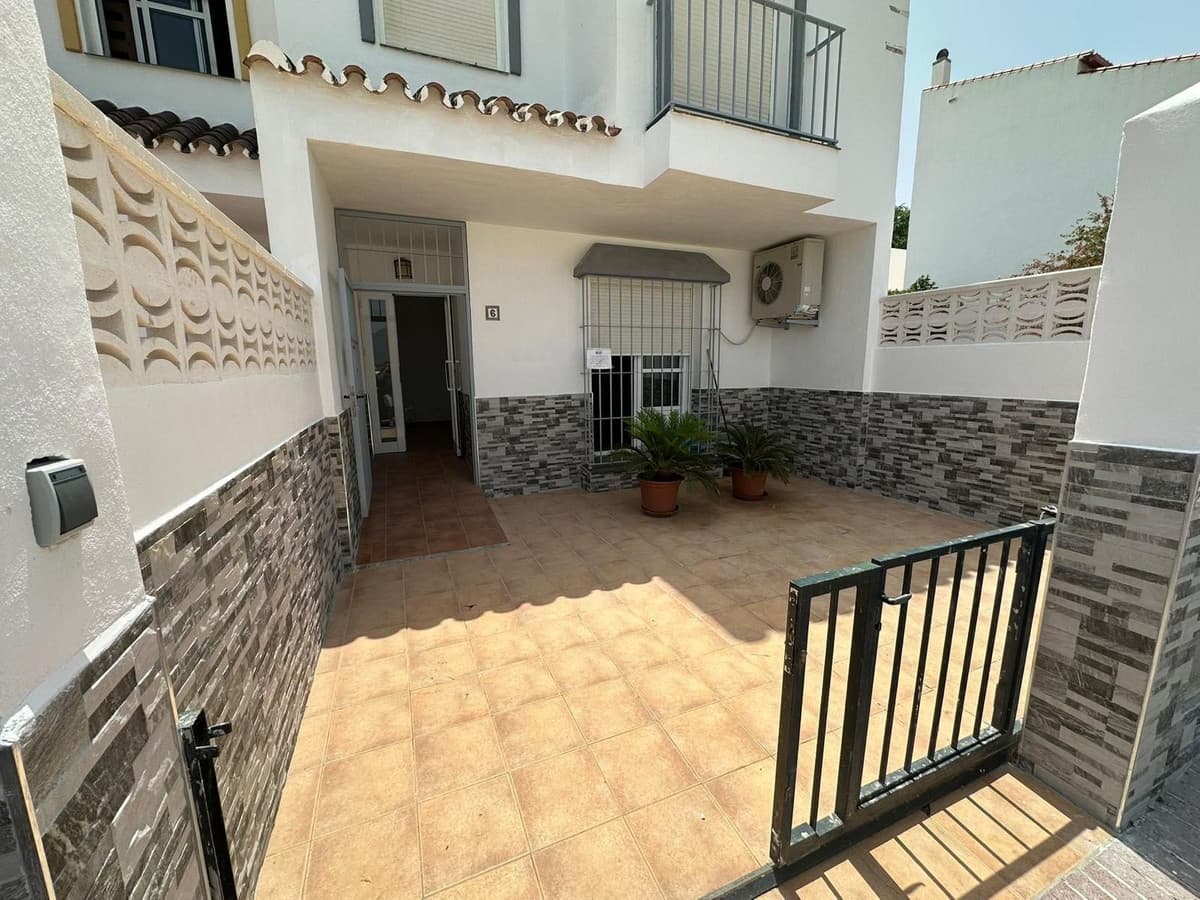 Townhouse in Manilva — photo 10 of 10
