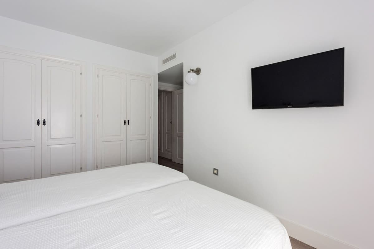 Townhouse in Nueva Andalucía — photo 6 of 10
