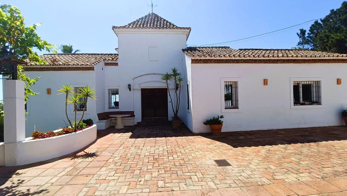 Detached Villa in Manilva — photo 4 of 10