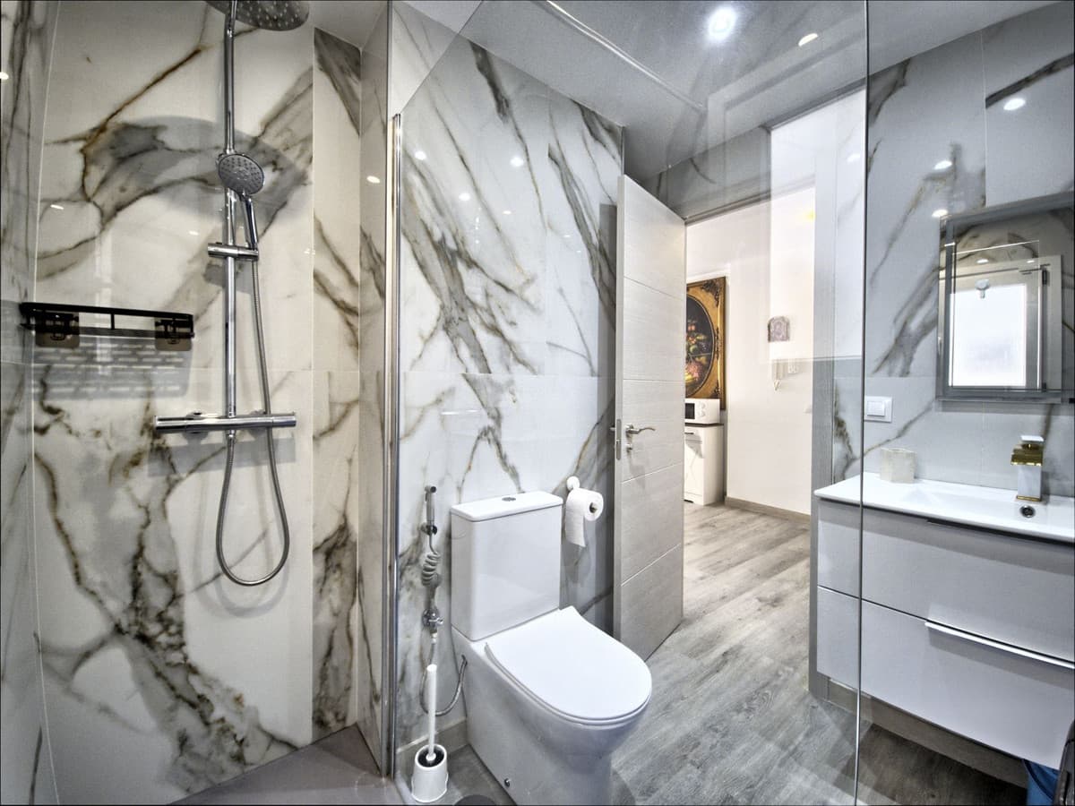 Middle Floor Apartment in Marbella — photo 6 of 10
