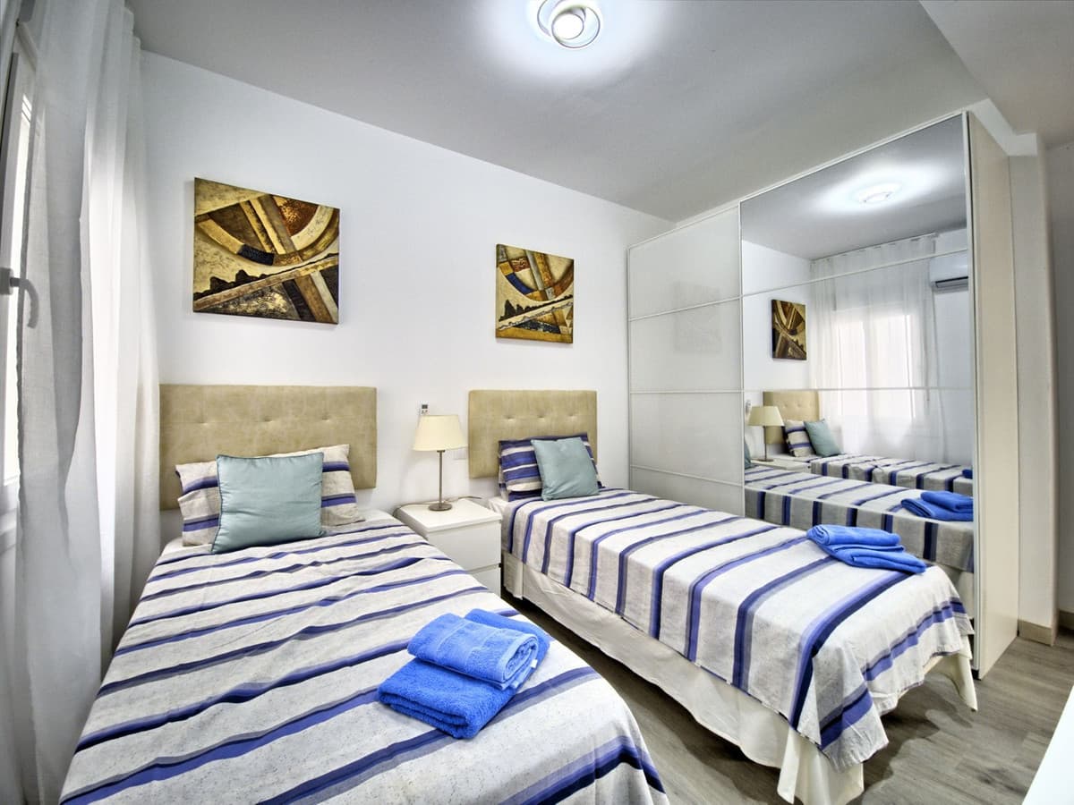 Middle Floor Apartment in Marbella — photo 7 of 10