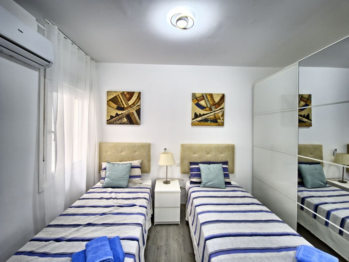 Middle Floor Apartment in Marbella — photo 8 of 10