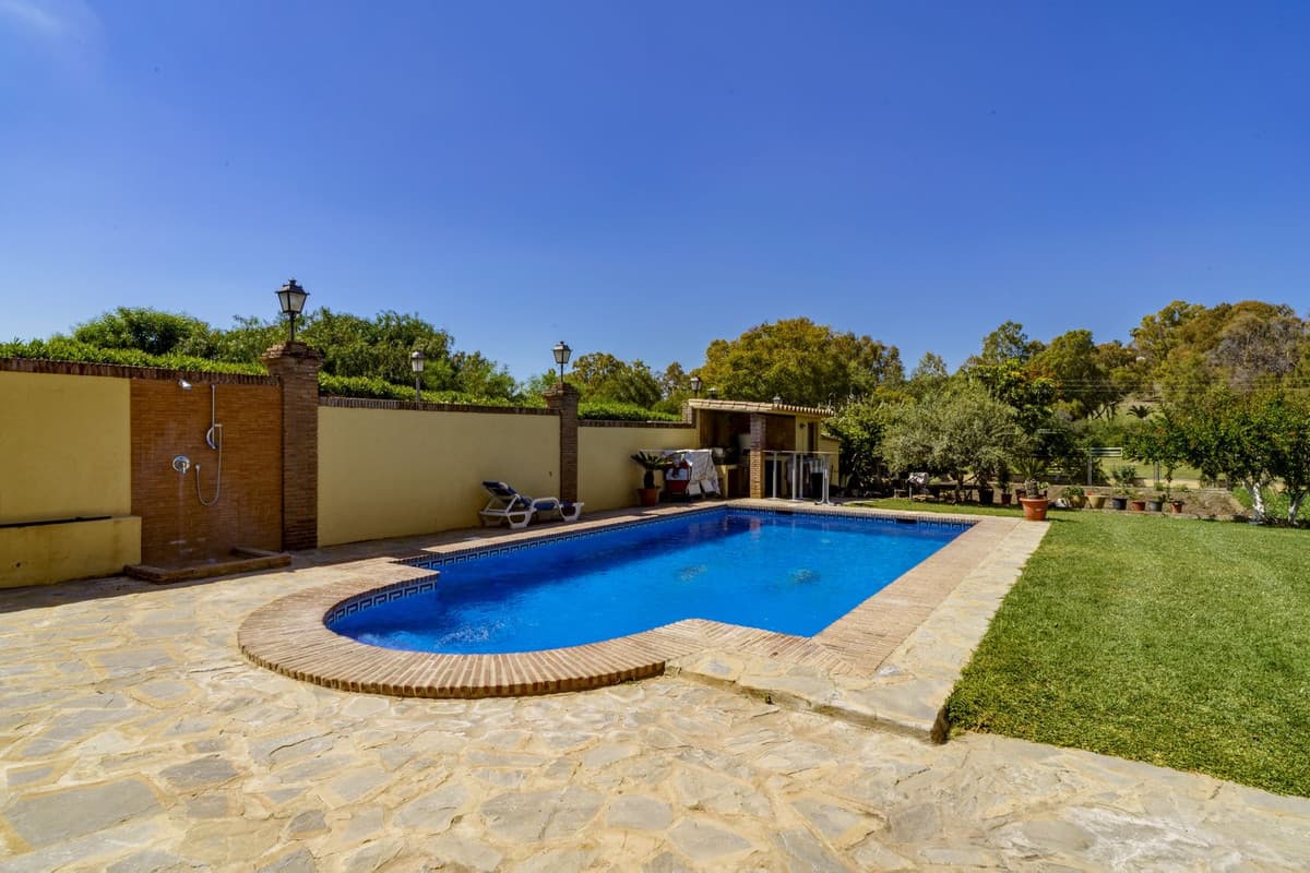 Detached Villa in La Quinta — photo 3 of 10