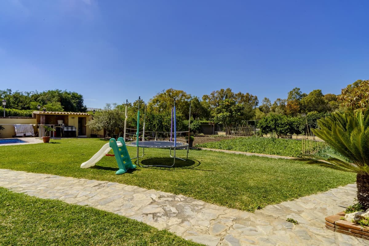 Detached Villa in La Quinta — photo 6 of 10