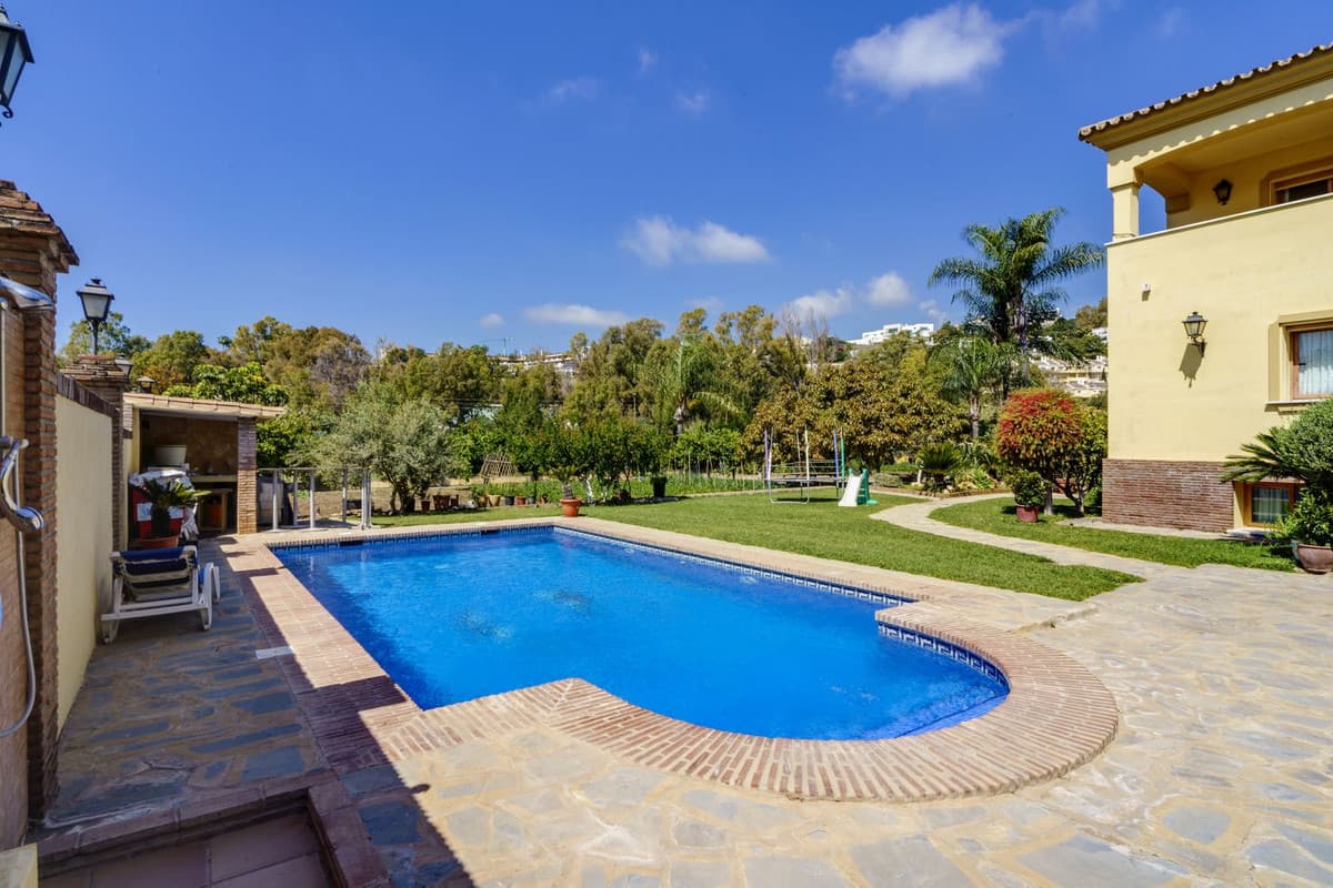 Detached Villa in La Quinta — photo 8 of 10