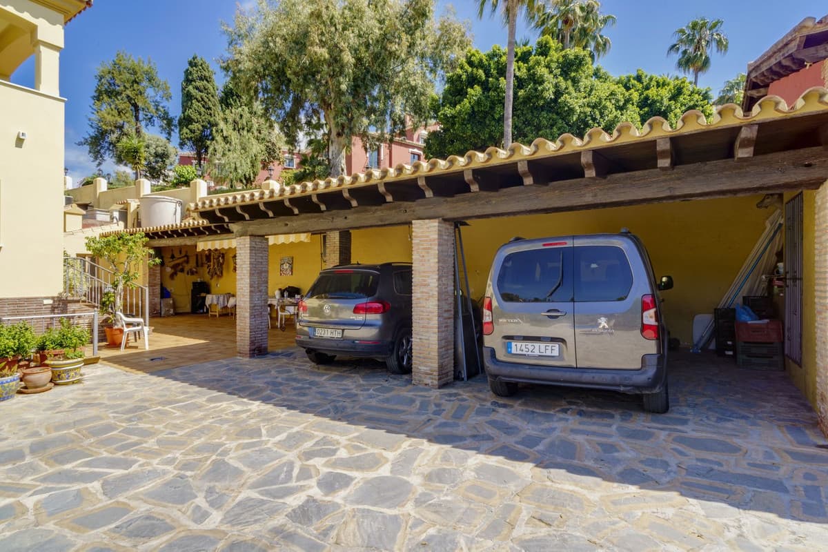 Detached Villa in La Quinta — photo 9 of 10
