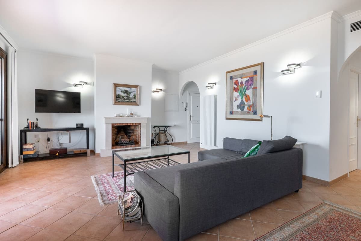 Middle Floor Apartment in La Mairena — photo 4 of 10