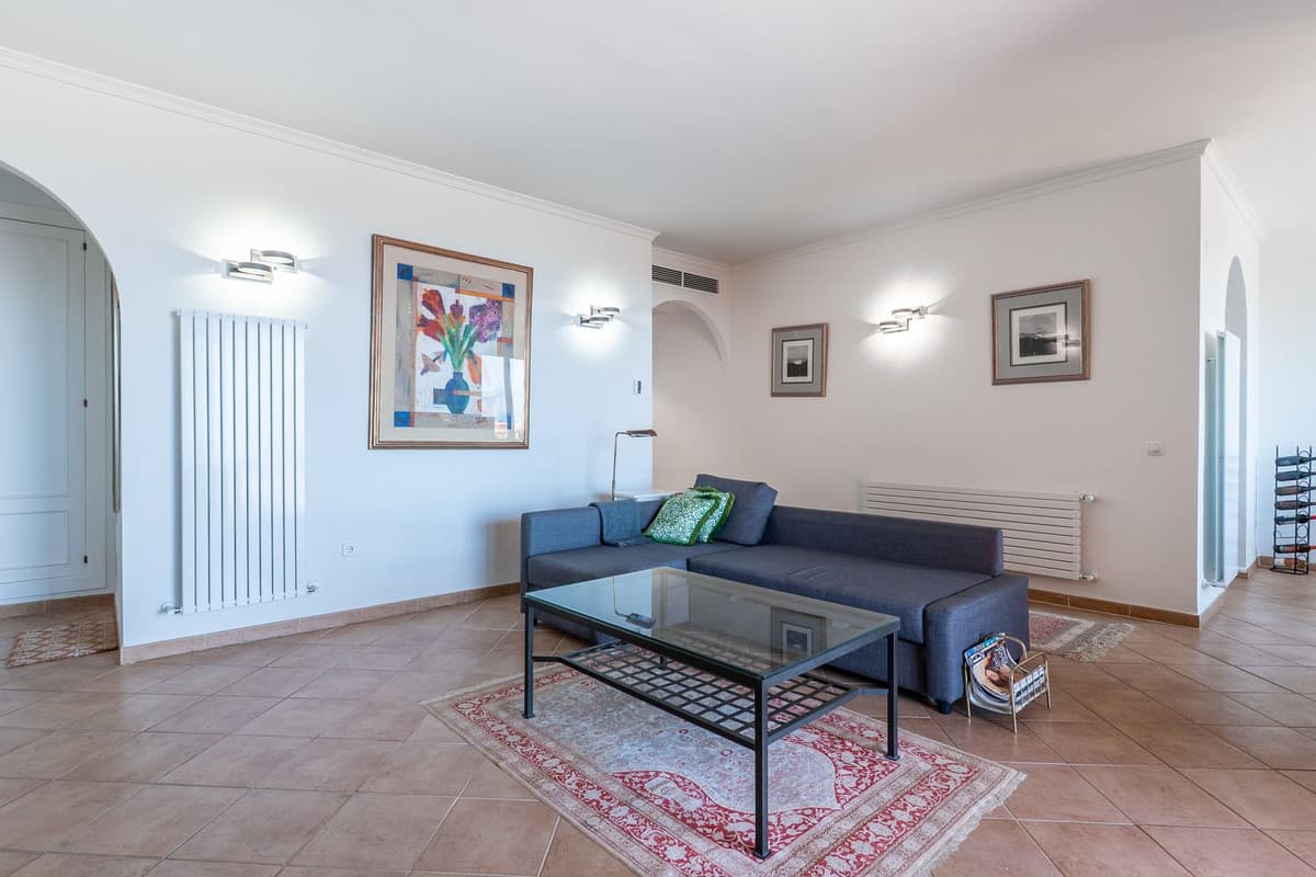 Middle Floor Apartment in La Mairena — photo 5 of 10