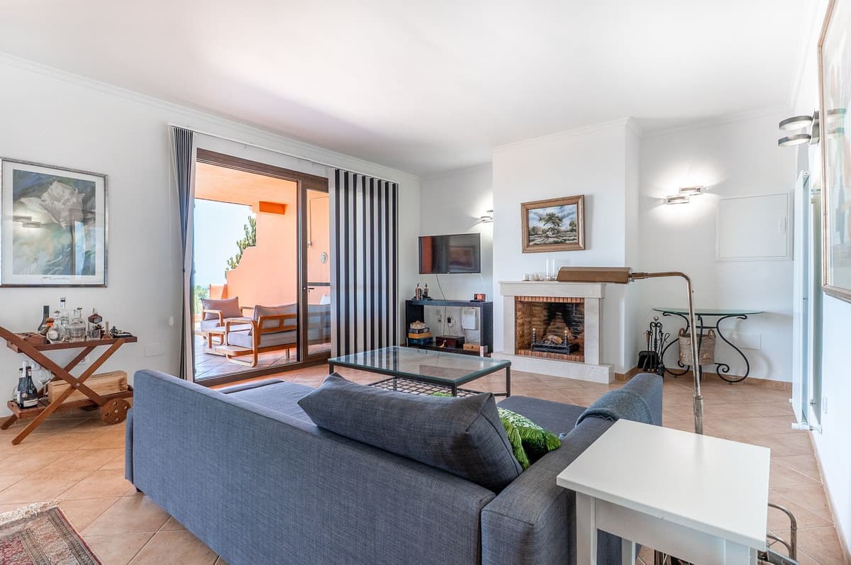Middle Floor Apartment in La Mairena — photo 8 of 10