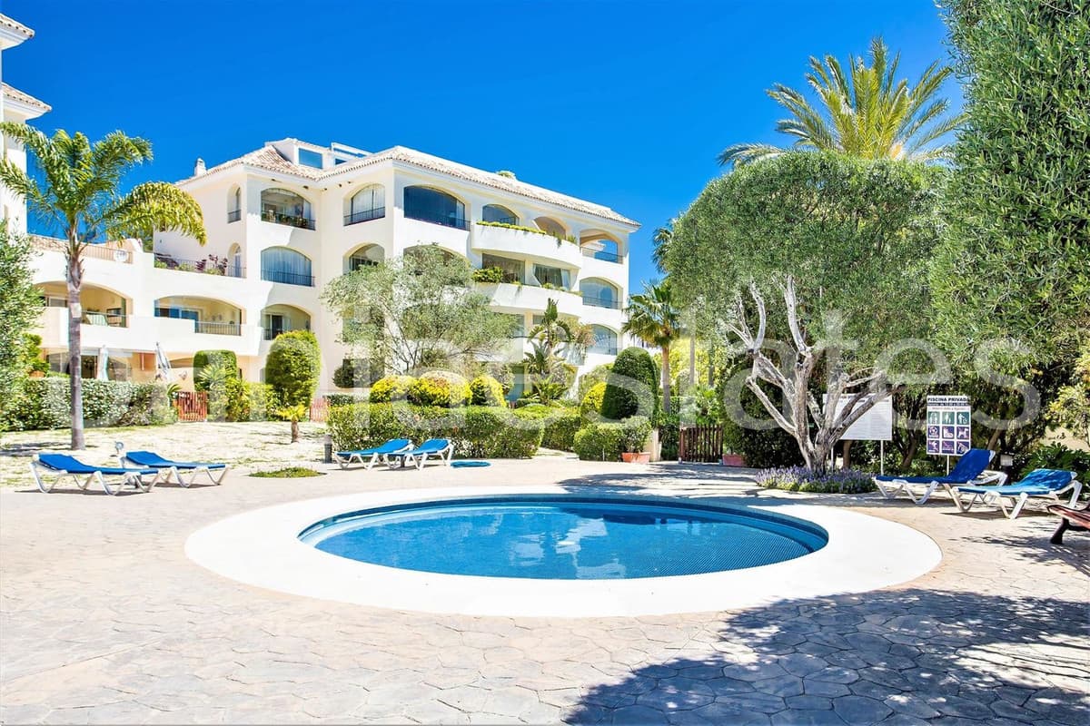 Penthouse Duplex in Bahía de Marbella — photo 2 of 10