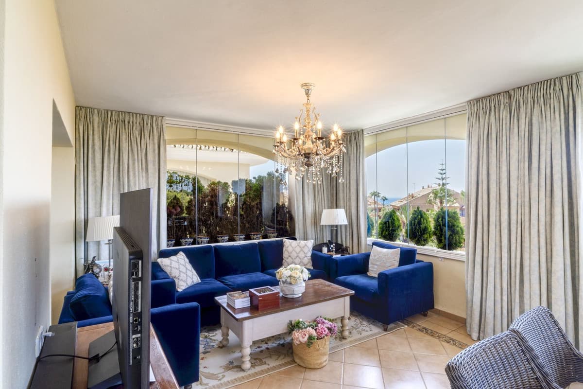 Penthouse Duplex in Bahía de Marbella — photo 10 of 10