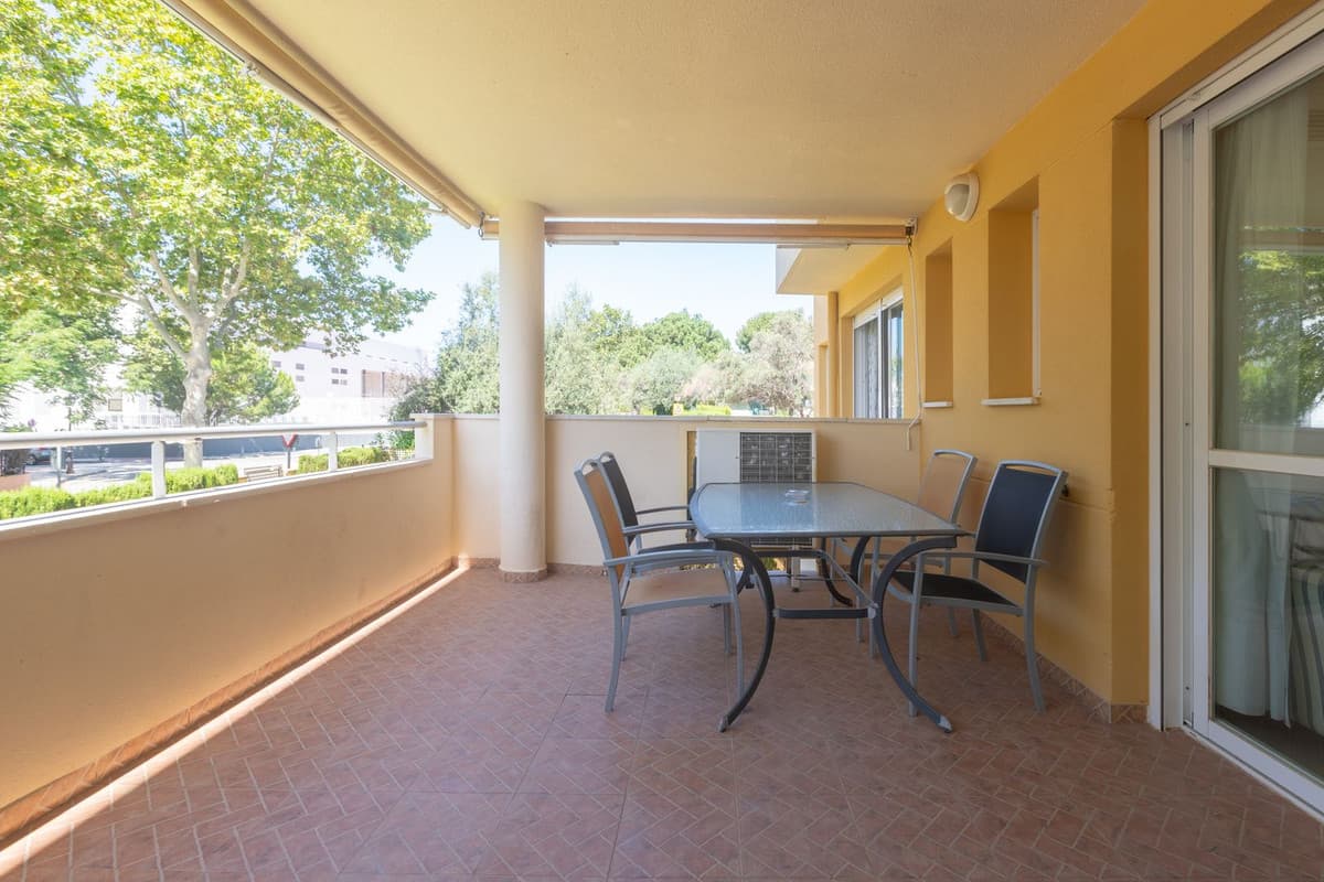 Middle Floor Apartment in Elviria — photo 3 of 10