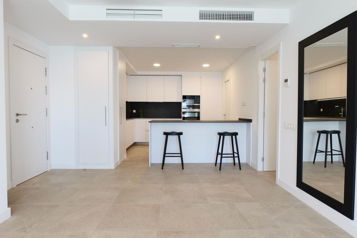 Middle Floor Apartment in Estepona — photo 8 of 10