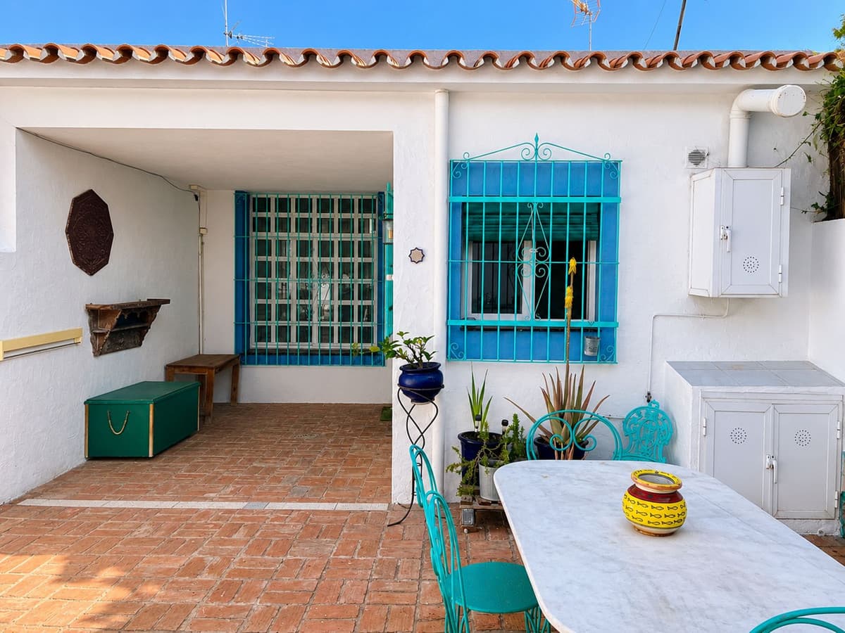 Townhouse in Nueva Andalucía — photo 1 of 10