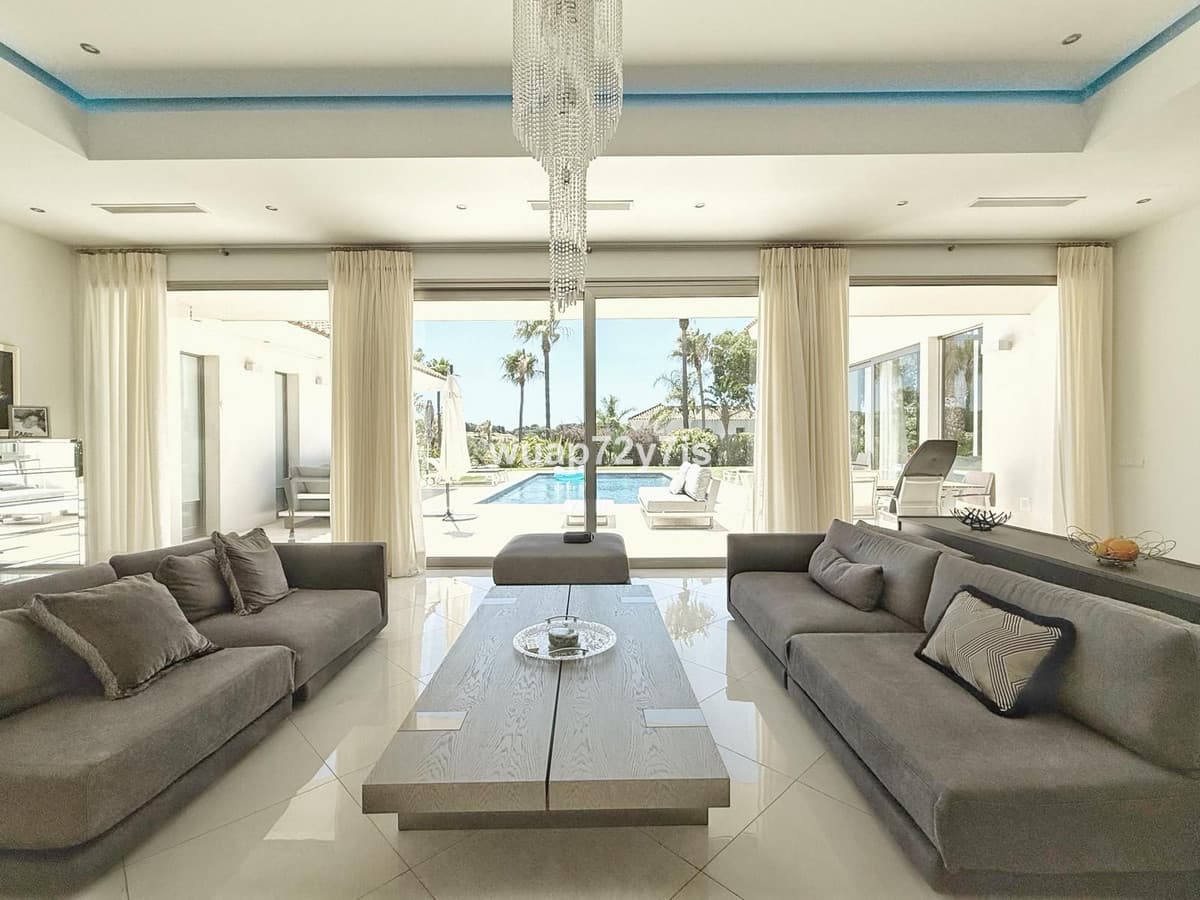 Detached Villa in Sotogrande — photo 3 of 10
