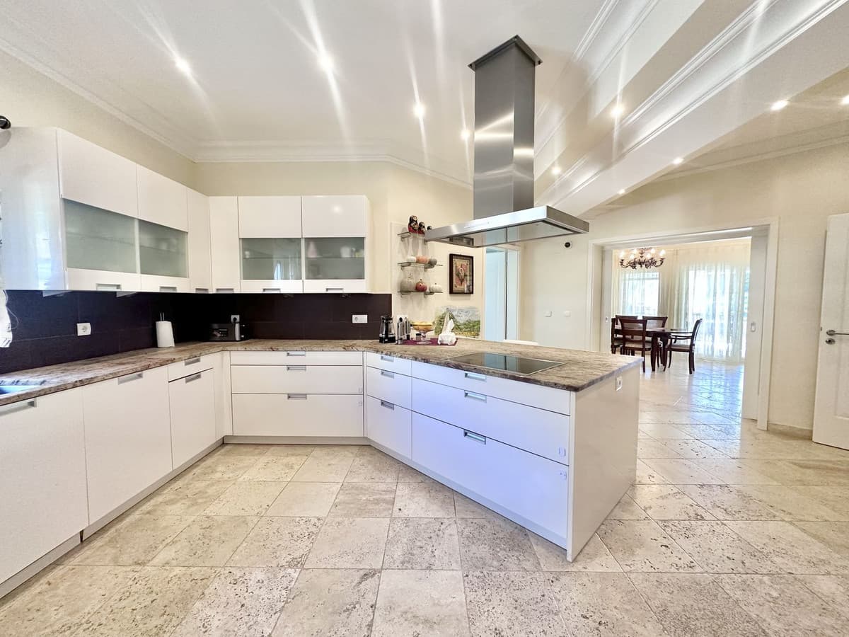 Detached Villa in El Rosario — photo 4 of 10