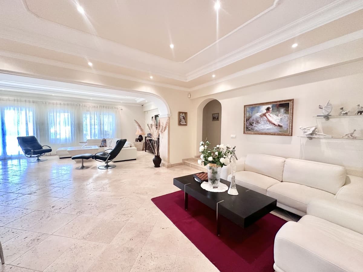 Detached Villa in El Rosario — photo 6 of 10
