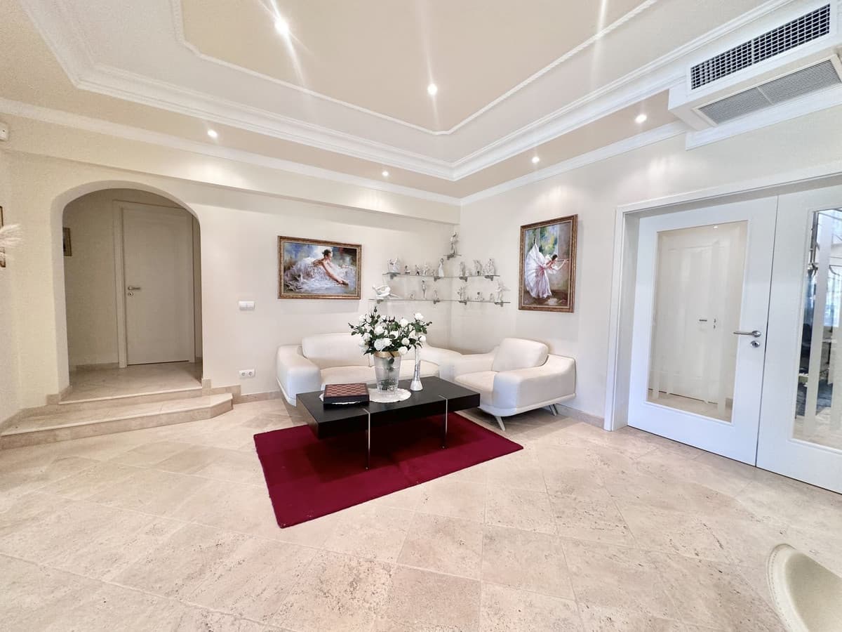 Detached Villa in El Rosario — photo 9 of 10