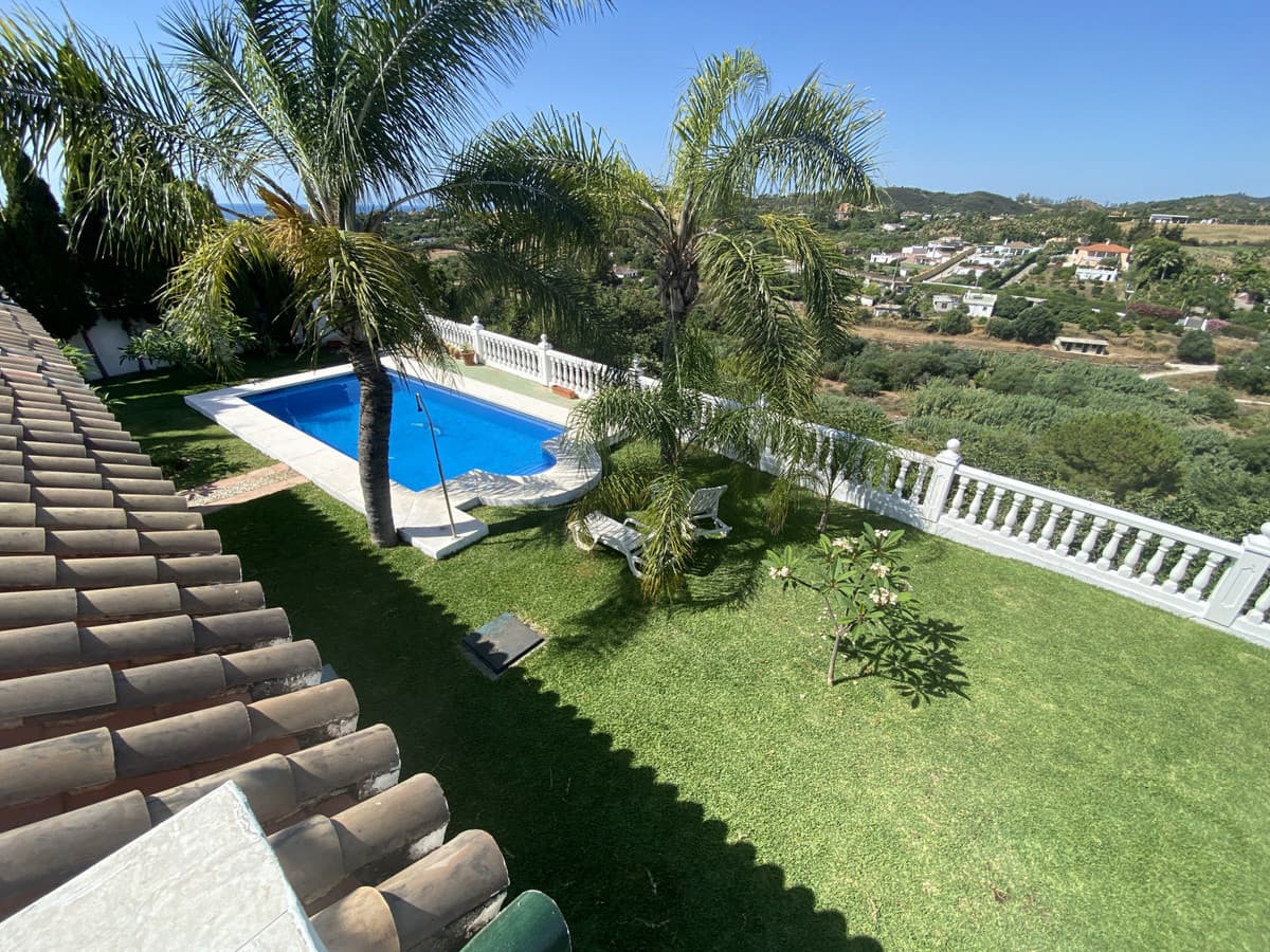 Cortijo in Estepona — photo 1 of 10