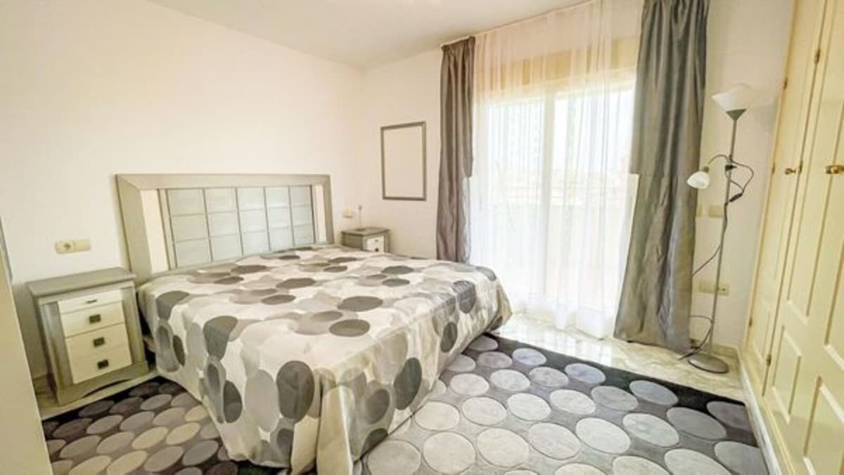 Middle Floor Apartment in Mijas Costa — photo 2 of 10
