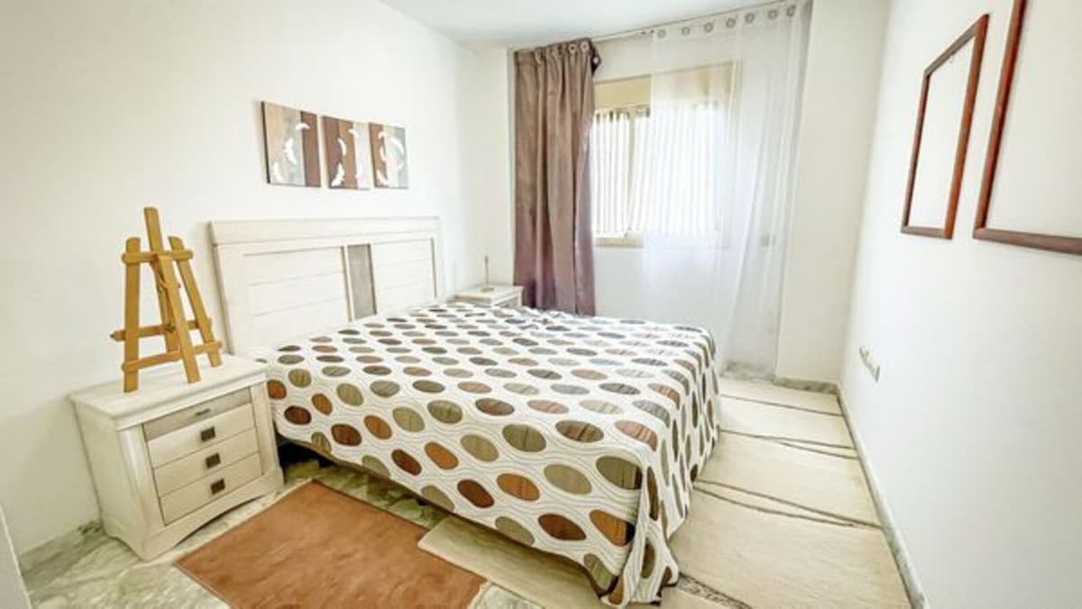 Middle Floor Apartment in Mijas Costa — photo 3 of 10