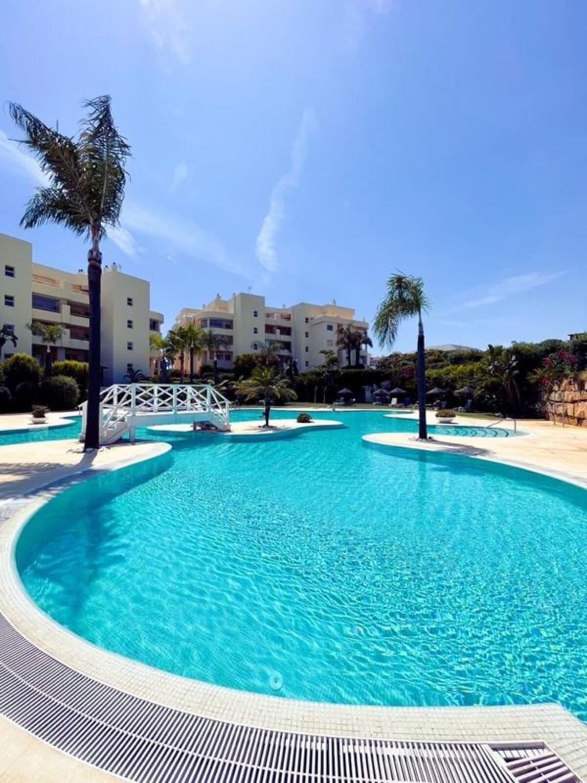Middle Floor Apartment in Mijas Costa — photo 5 of 10