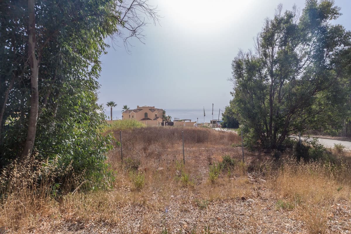 Residential Plot in Manilva — photo 1 of 10