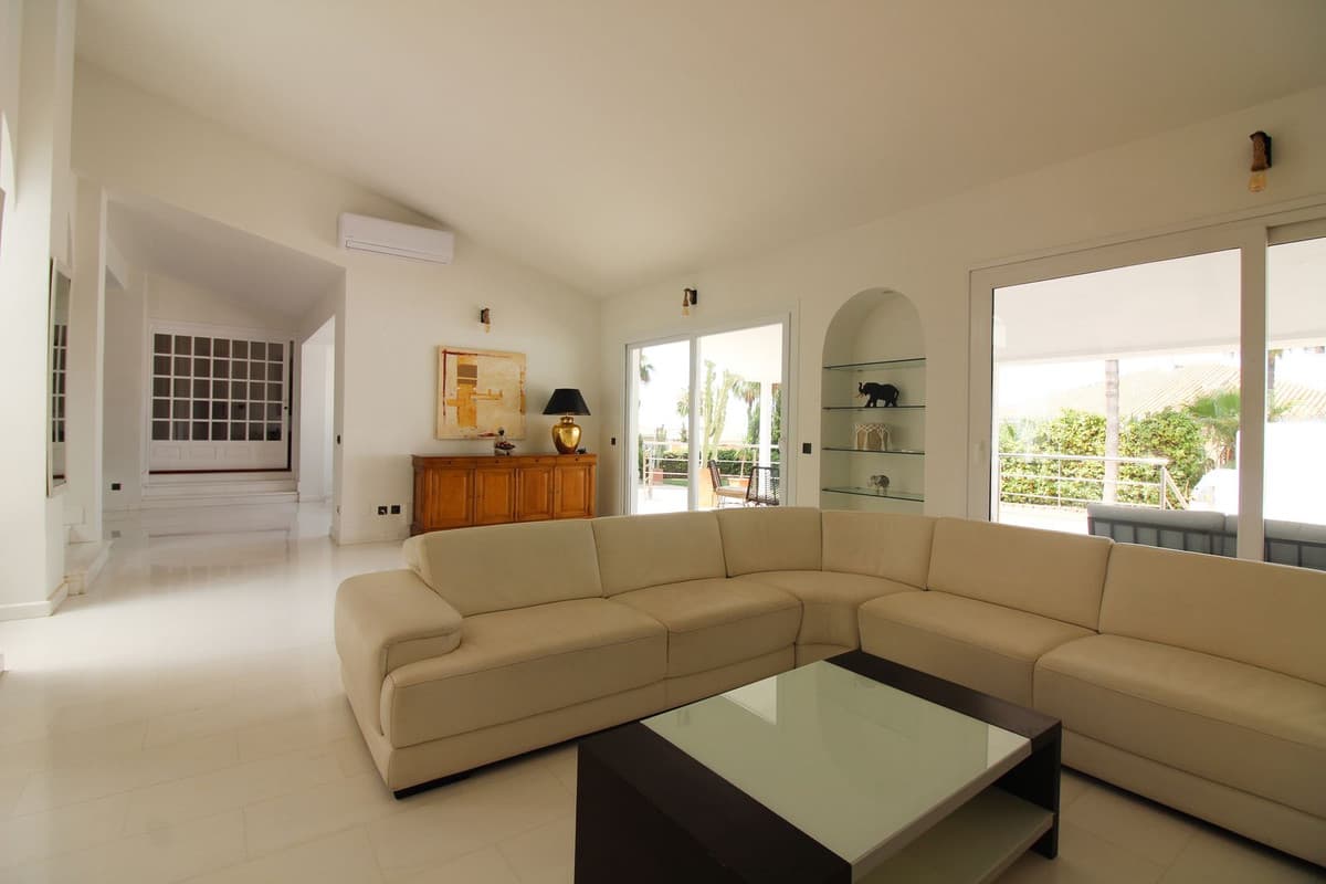 Detached Villa in Benalmadena — photo 2 of 10